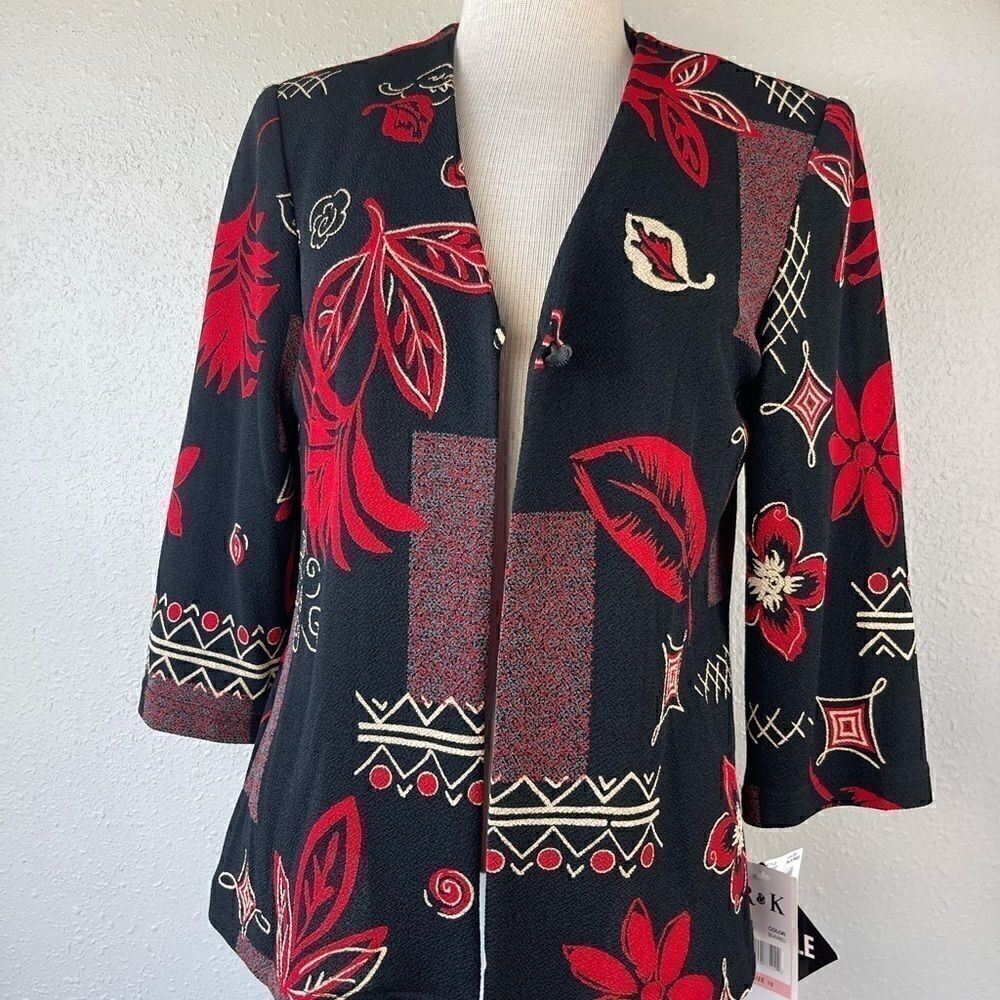 NWT R&K Women’s Top With Shoulder Pads Size 10